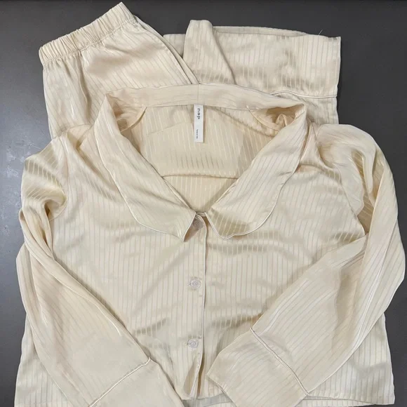 Nap Loungewear Set of Pajama Top and Pants - Size Medium - Picture 1 of 3